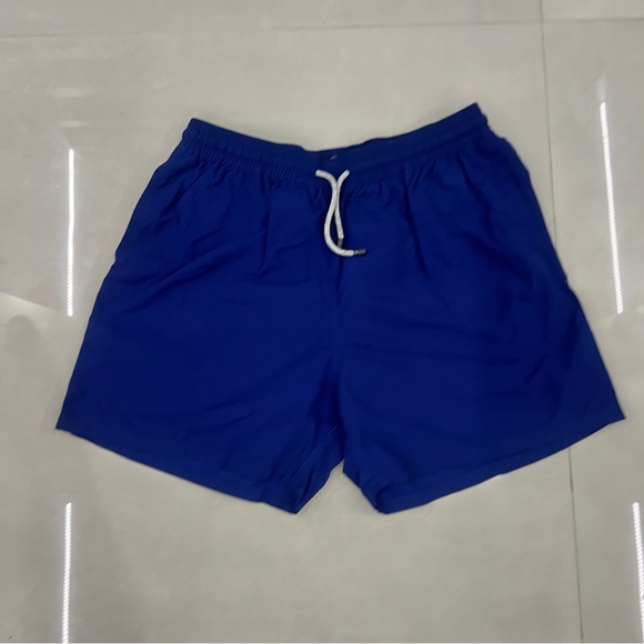 Vilebrequin
Men's Les Unis Solid Swim Trunks - Picture 4 of 7
